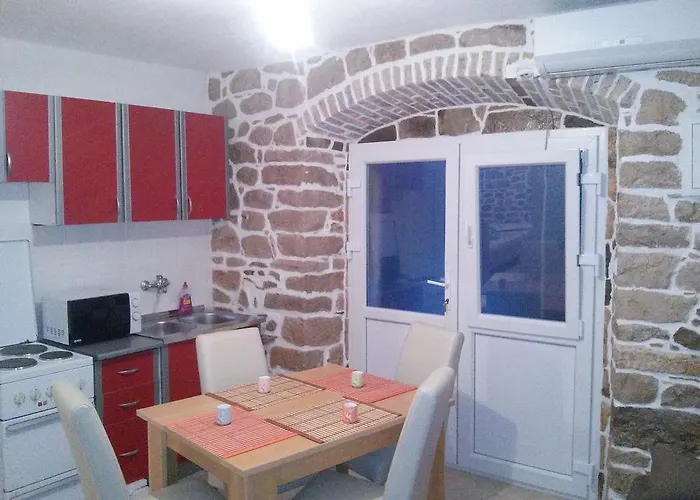 Holiday House Popovic