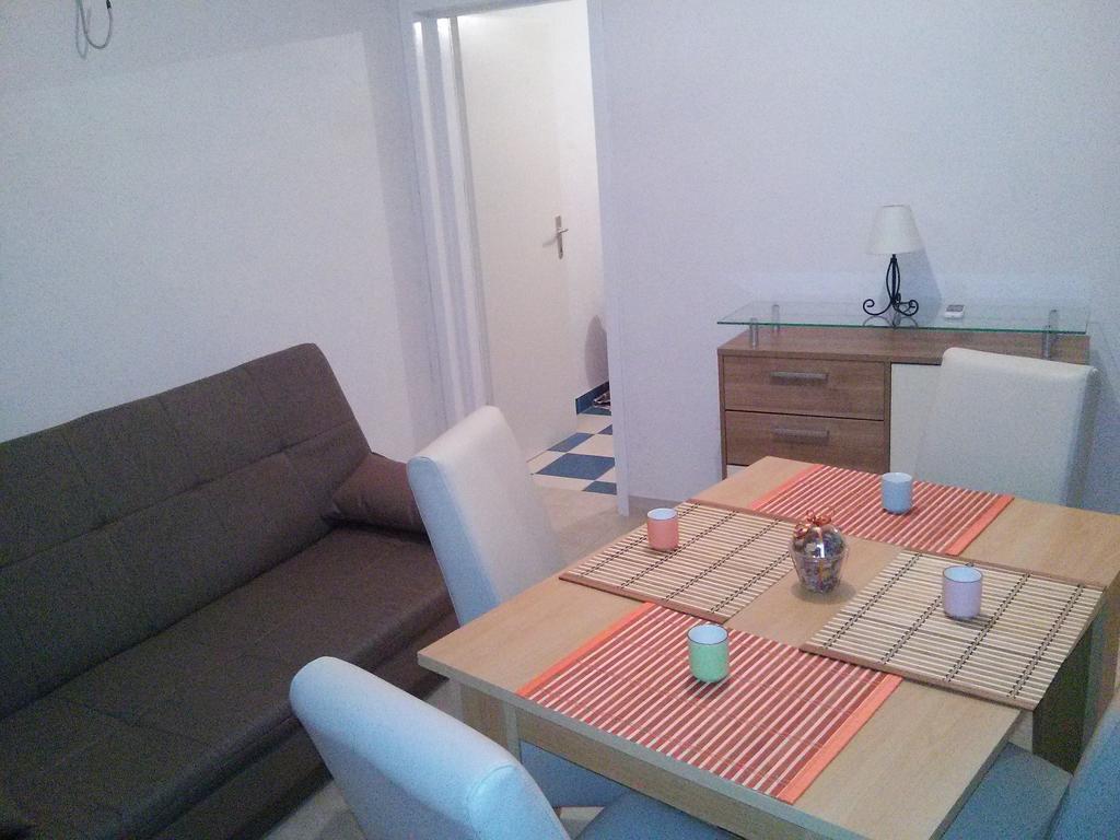 House Popovic Apartmán Sućuraj